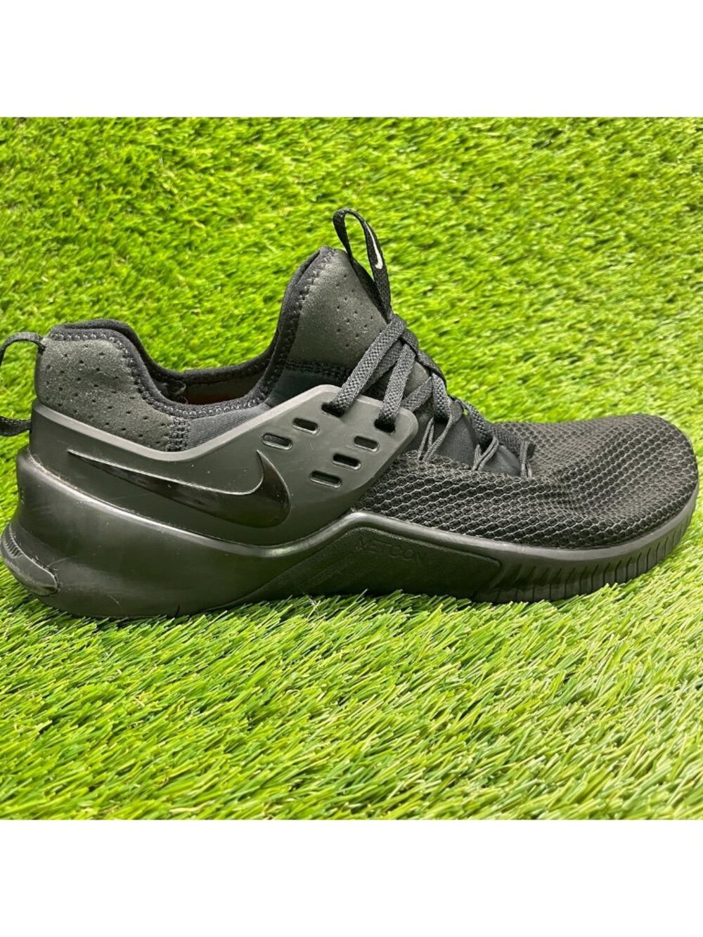 Nike Free Metcon Mens Size 11 Triple Black Athletic Training Shoes Sneakers